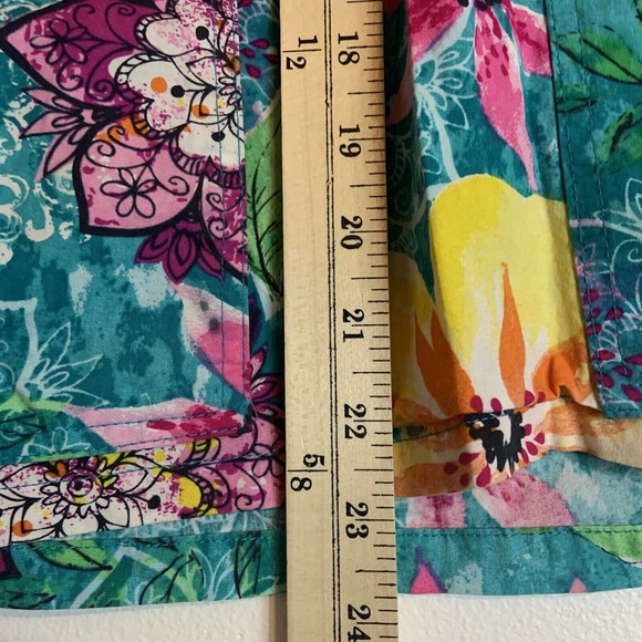 MC2 Multi-Color Floral Scrub Top Medical Uniform Medium - Picture 7 of 8